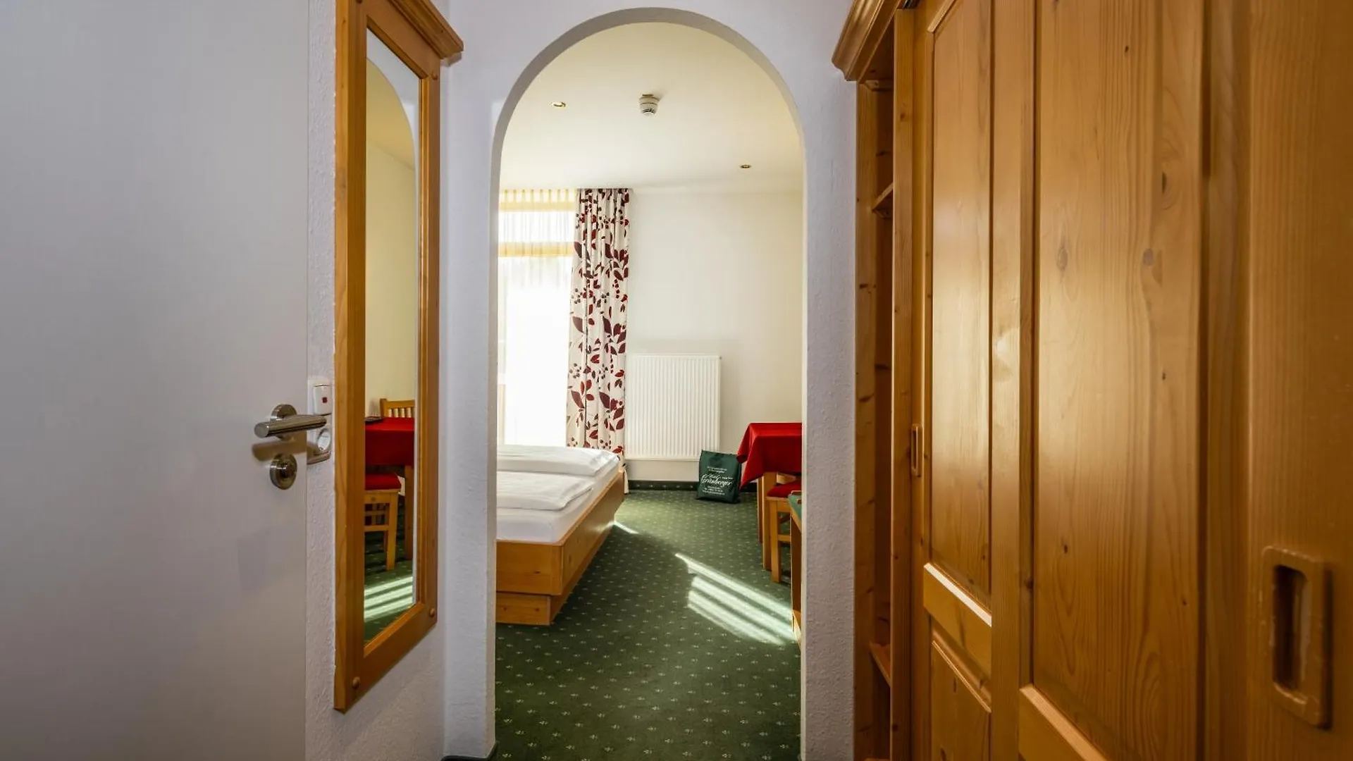 Hotel Gruenberger Berchtesgaden 3*,